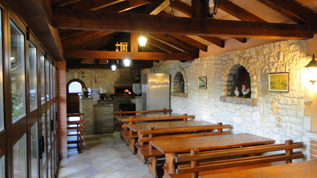 Kameni interijer restorana Fortuna